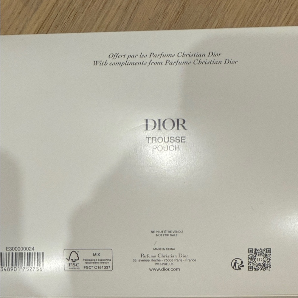 Dior Soft Pink Clutch with Silver Logo - Picture 7 of 7